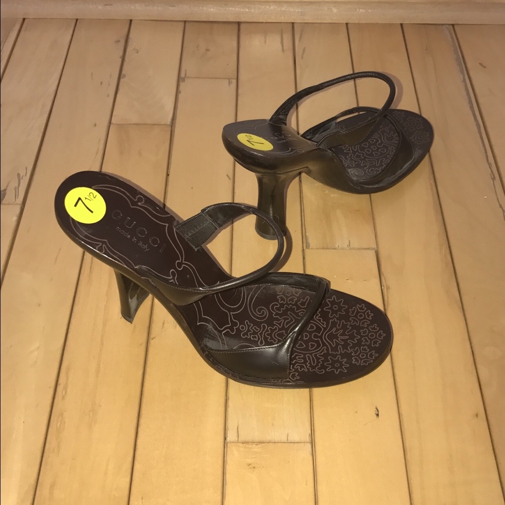 Brand New Gucci brown leather shoes, size 37.5