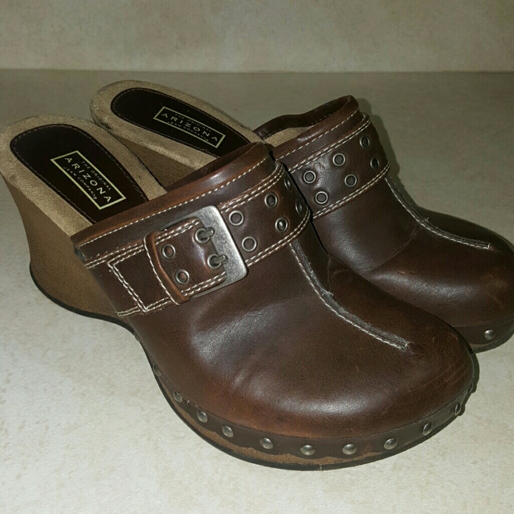 Clogs