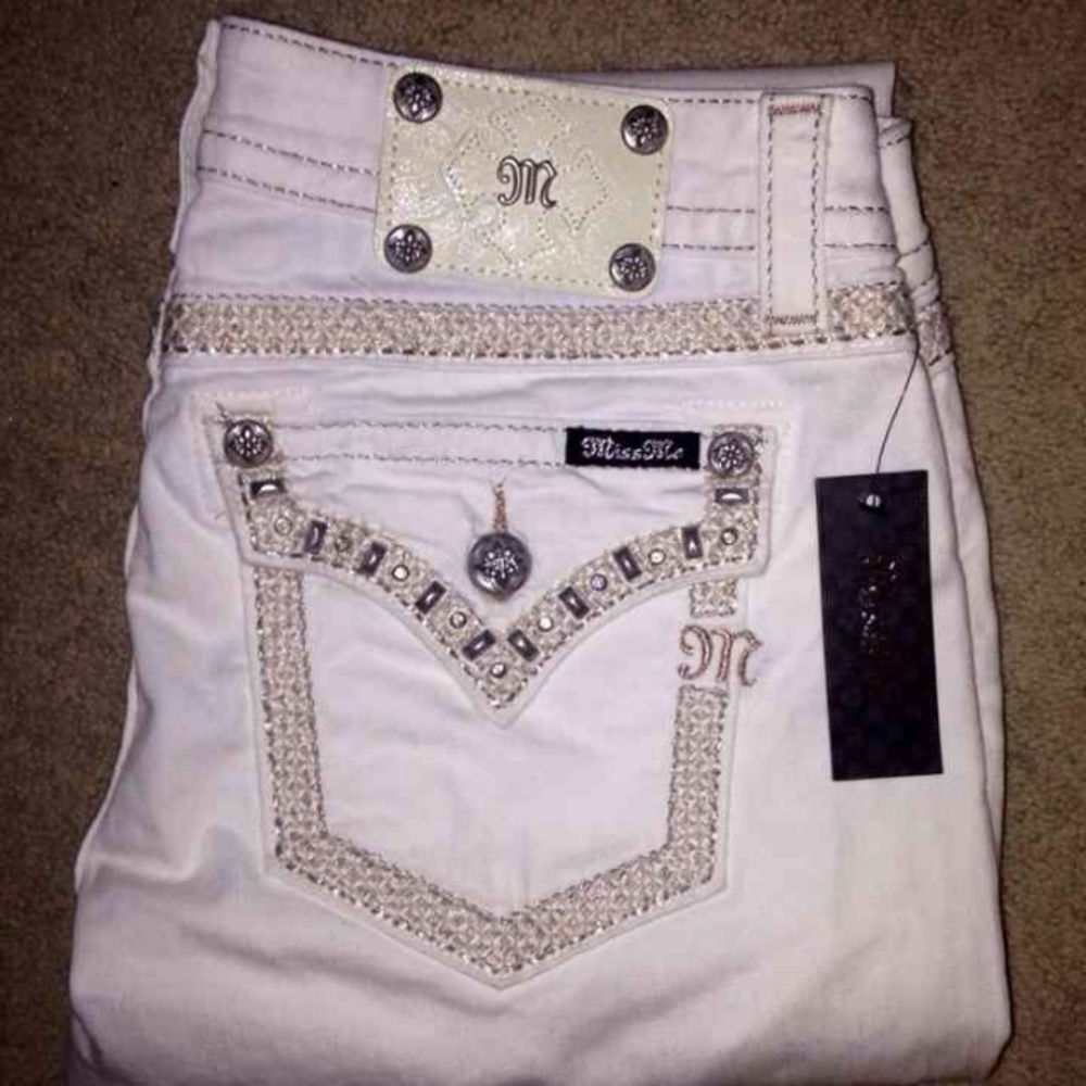 NWT 31 SKINNY MISS ME JEANS!!!