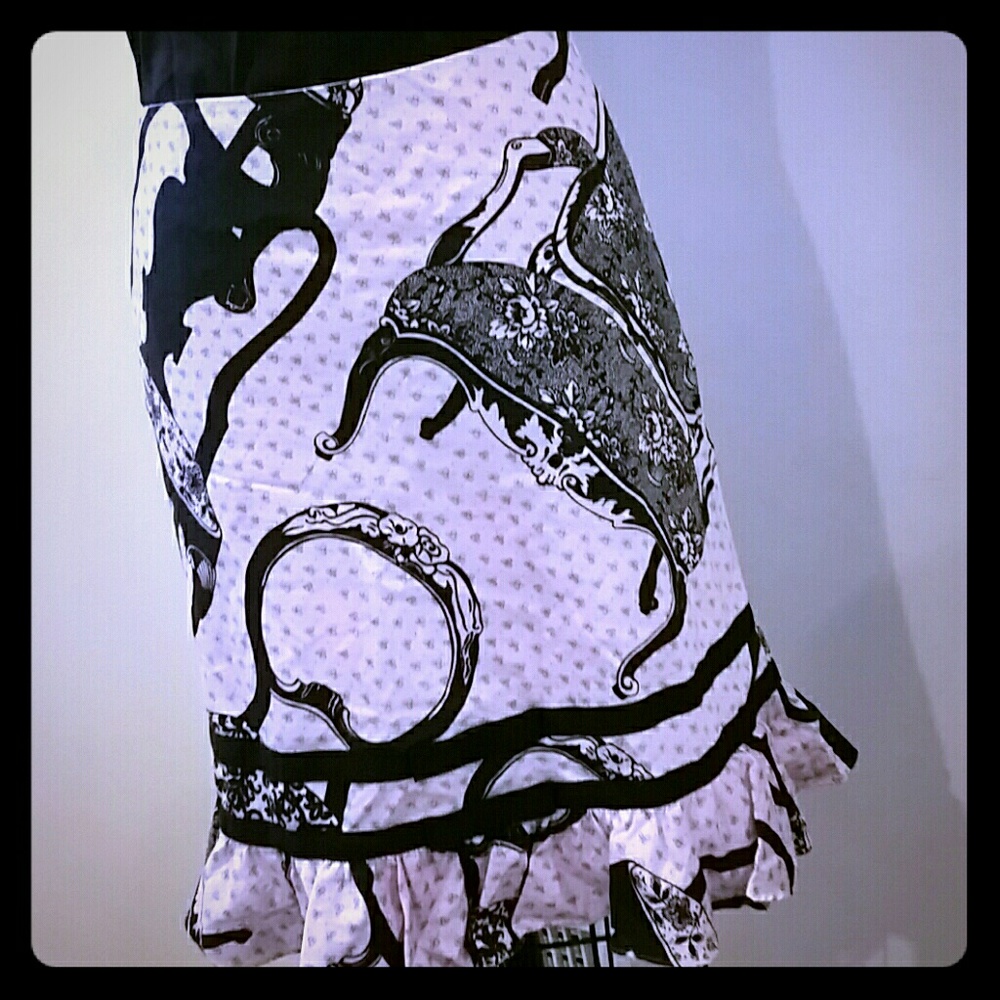 Anthropologie Elevenses chair skirt.