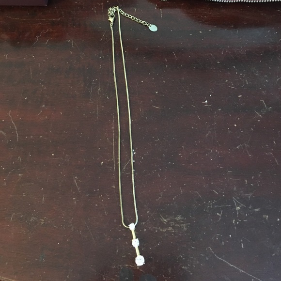 Accessories - Gold necklace