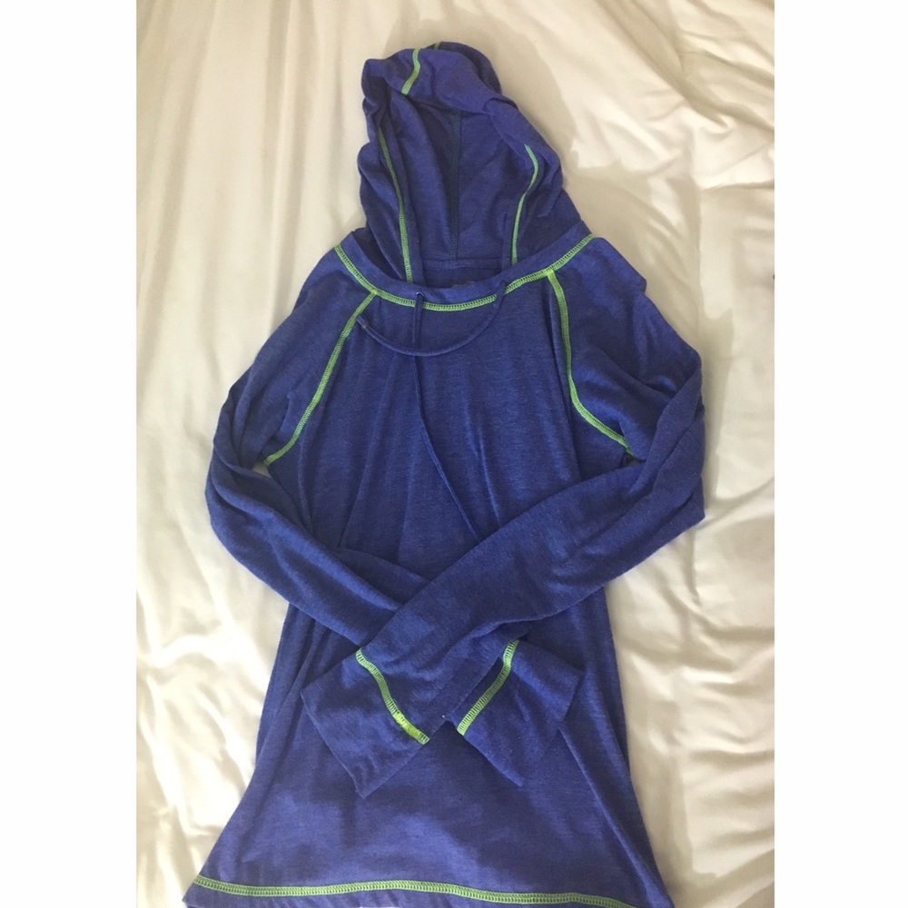 Hooded long sleeve tee