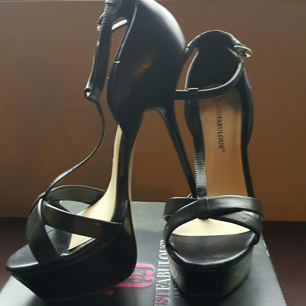 7.5 Black Shoes