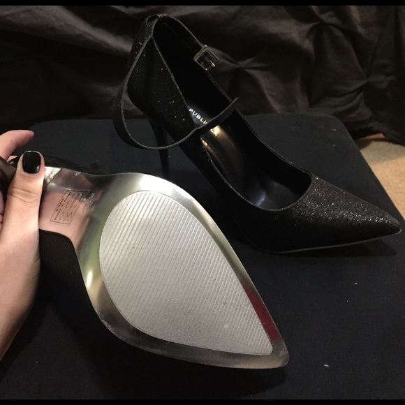 Ankle strap high heel - Picture 2 of 5