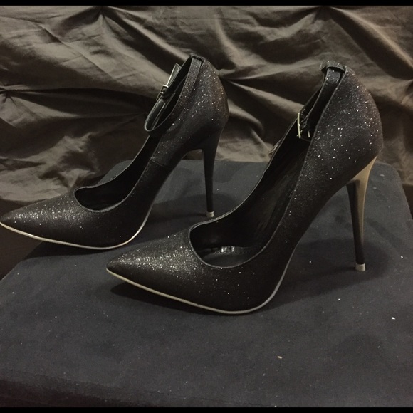 Ankle strap high heel - Picture 4 of 5