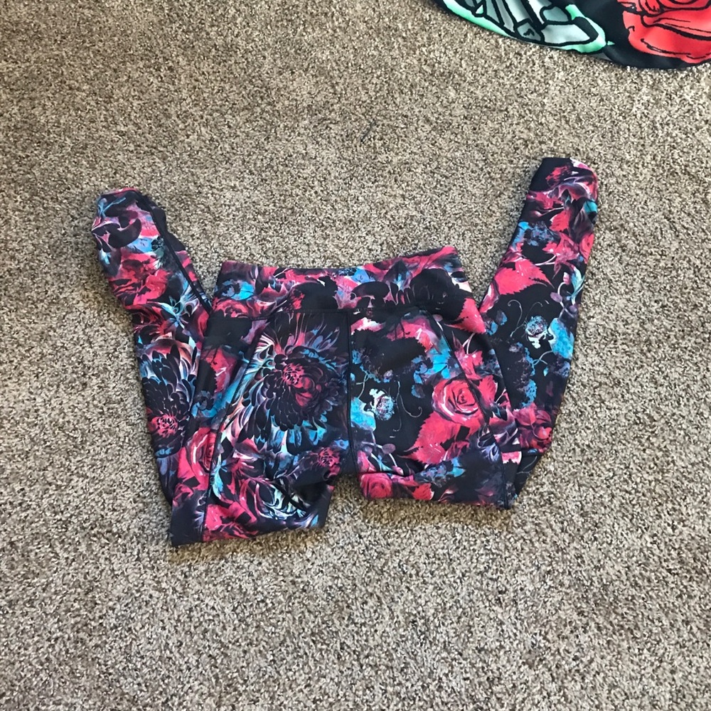 Calia by Carrie Underwood leggings