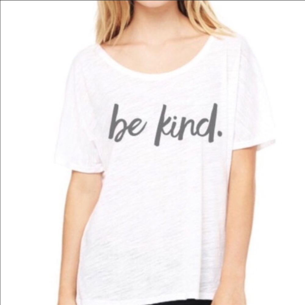✂️💋CLEARANCE 👍✂️NEW BOUTIQUE BRAND BE KIND  T