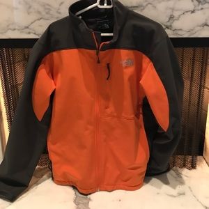 Orange/Brown Northface Men's jacket. Great cond.