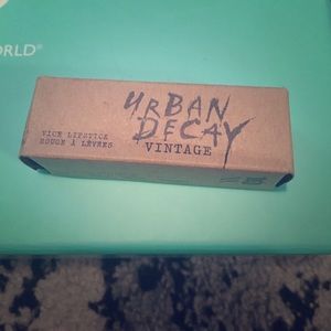 Urban decay vintage vice lipstick