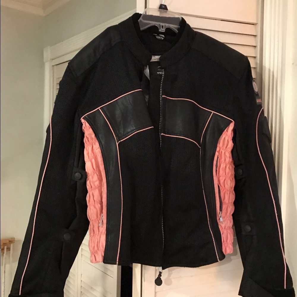 Motorcycle jacket