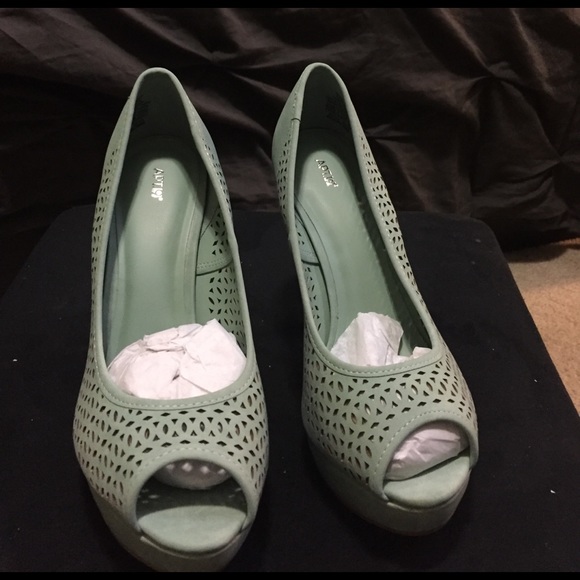 Mint high heels - Picture 2 of 4