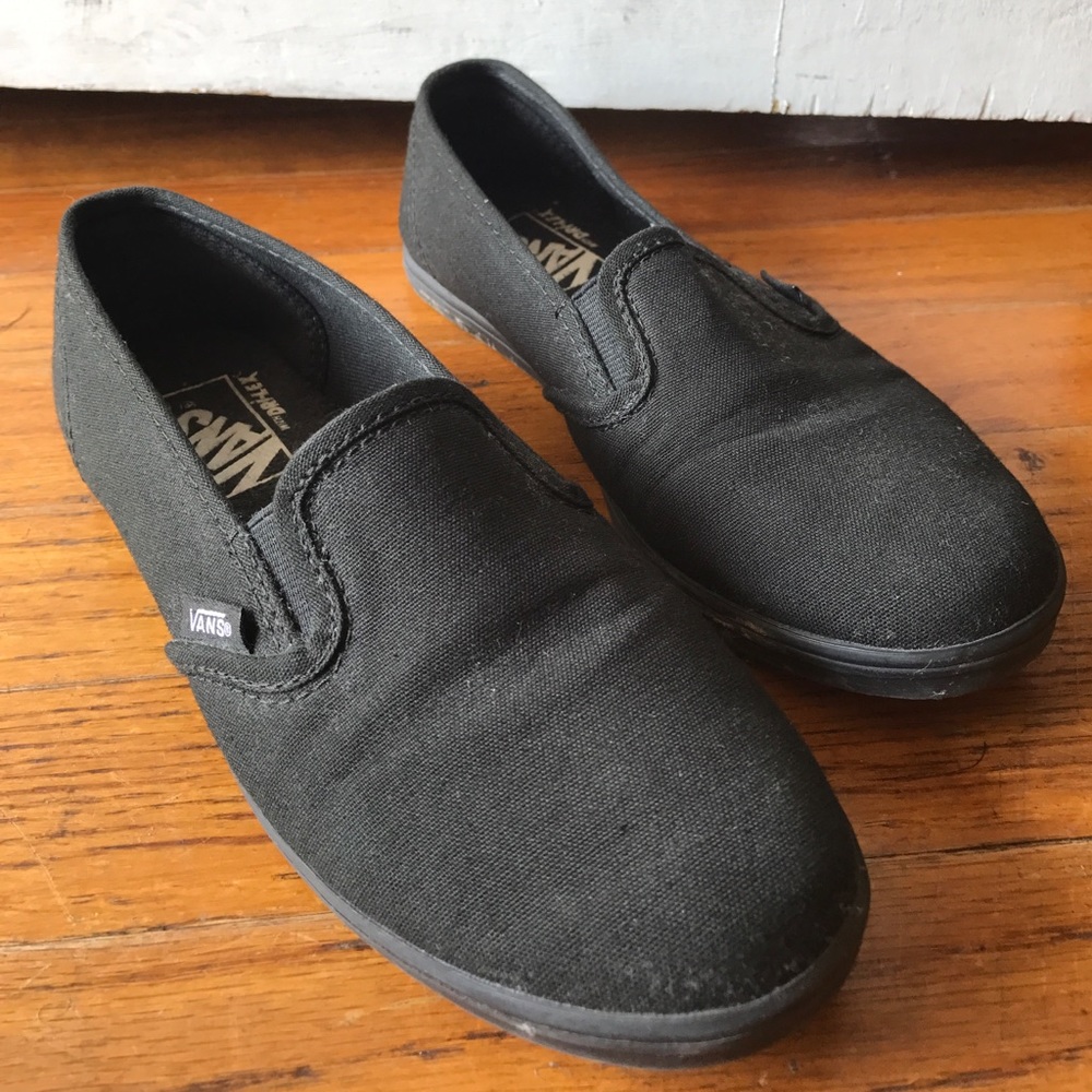 Black vans women's slip on
