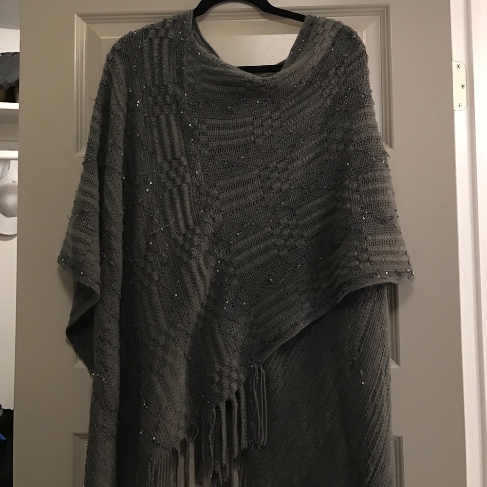 Embellished gray shawl