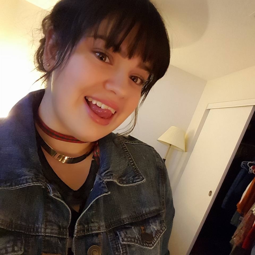 Meet your Posher, Danielle
