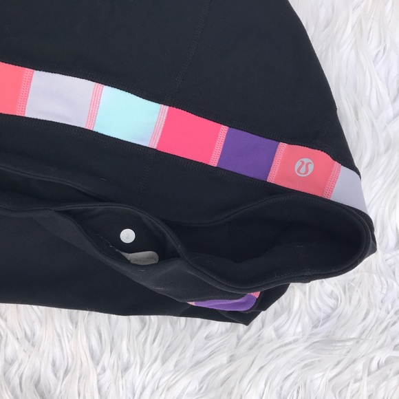 • Lululemon • Crop Pants - Picture 3 of 3