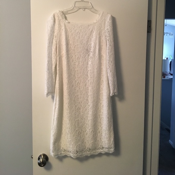 Adrianna Papell Dresses & Skirts - Adrianna Papell White lace dress