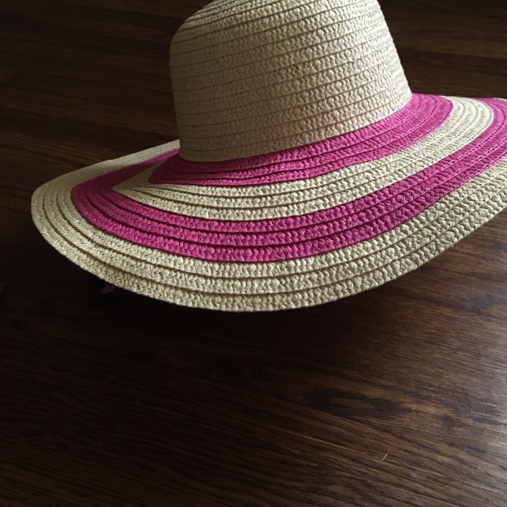 Hats.NWOT - Picture 2 of 2