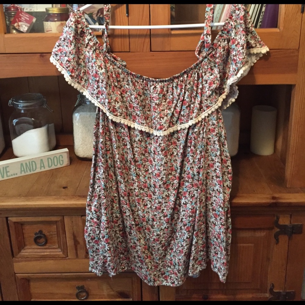 Torrid off the shoulder floral blouse