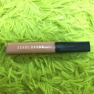 Bobbi Brown lip gloss
