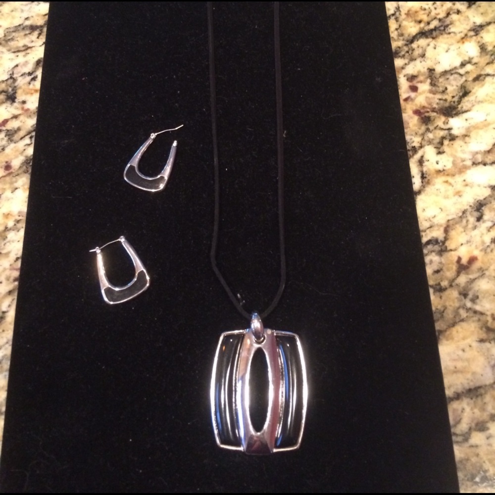 Lia Sophia Matching earrings and necklace set.