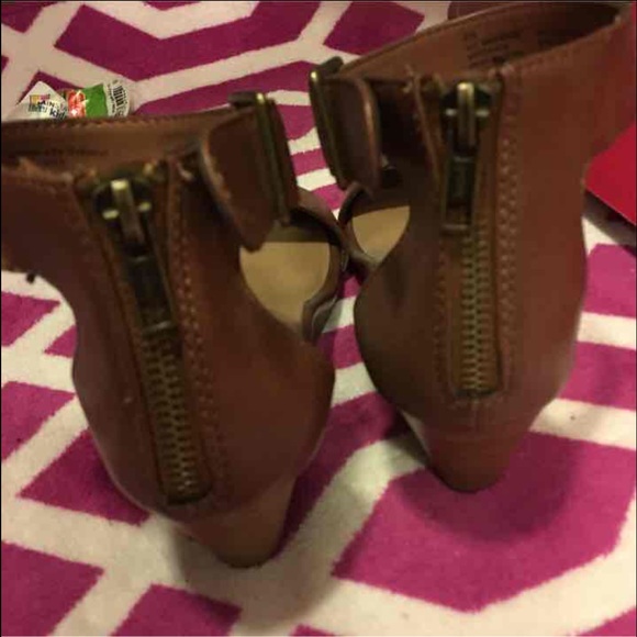 **SOLD** - Picture 3 of 3