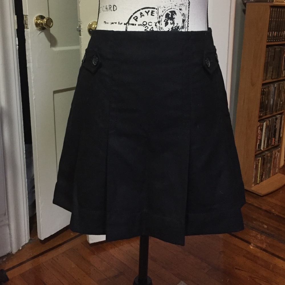 NWOT Gap black pleated  skirt