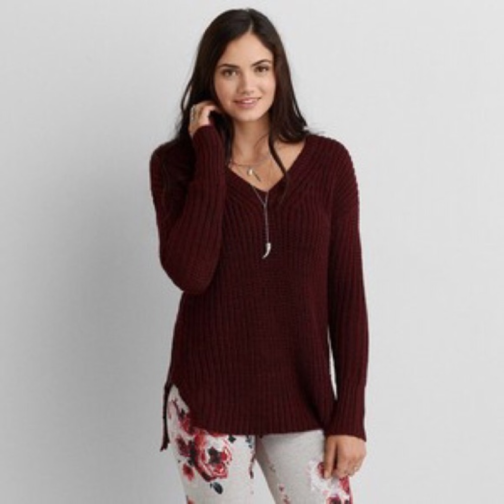 Maroon American Eagle Size zip Sweater M