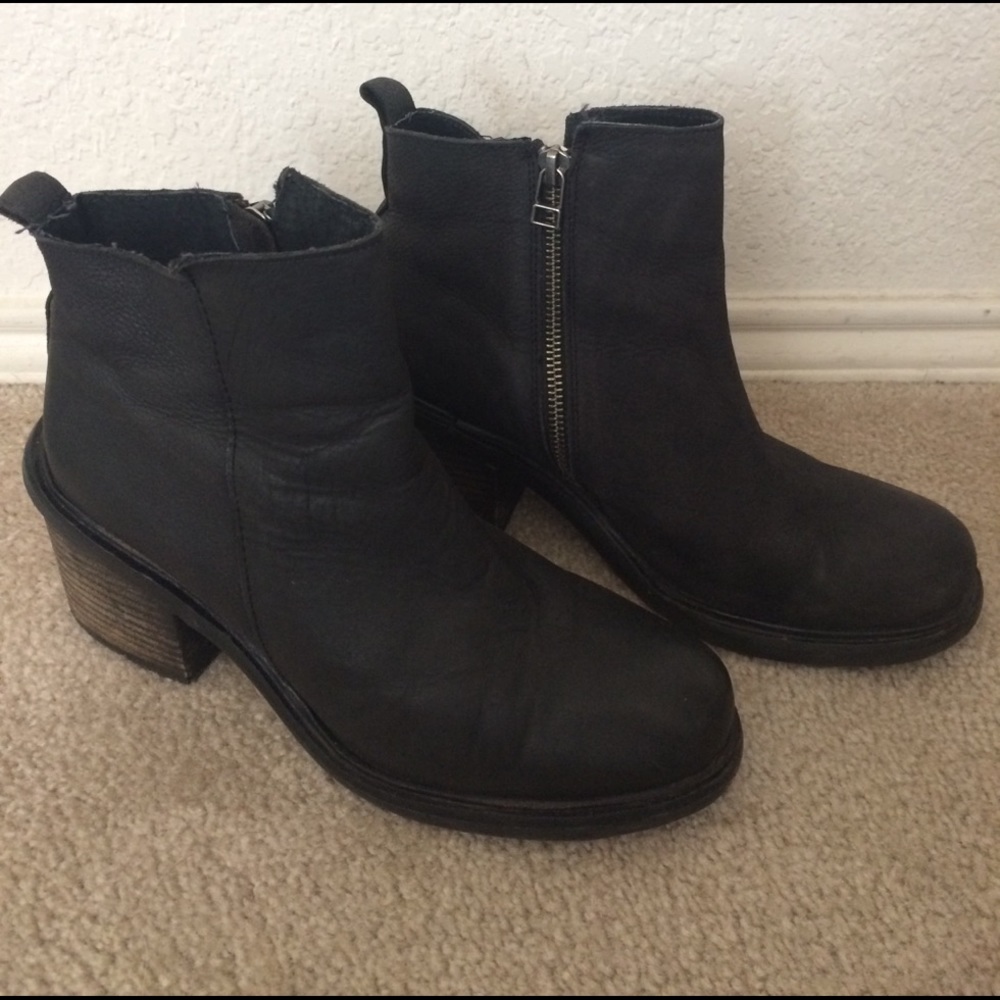 Urban Outfitters Black Leather Ankle Boots
