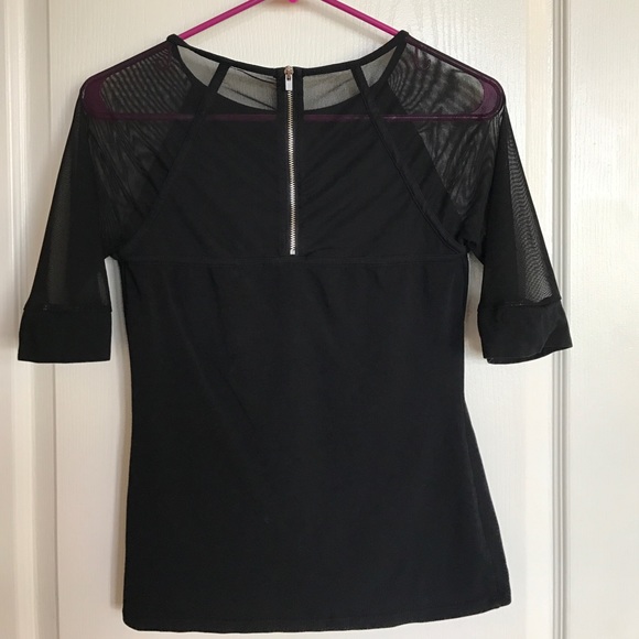 Express Fitted Top - Picture 2 of 4