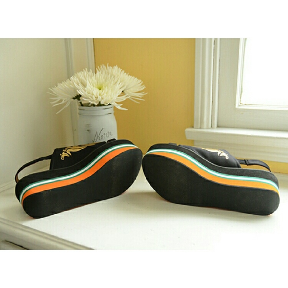 Clover Canyon Blk/Gold Foil Platform Slingbacks - Picture 4 of 4