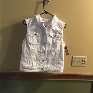 New with tags Merona white denim vest size medium
