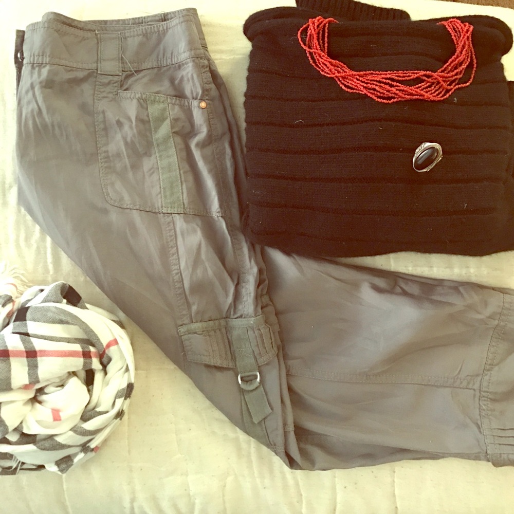 Not for Sale!✨BH/WM khaki parachute pants🌤size 8