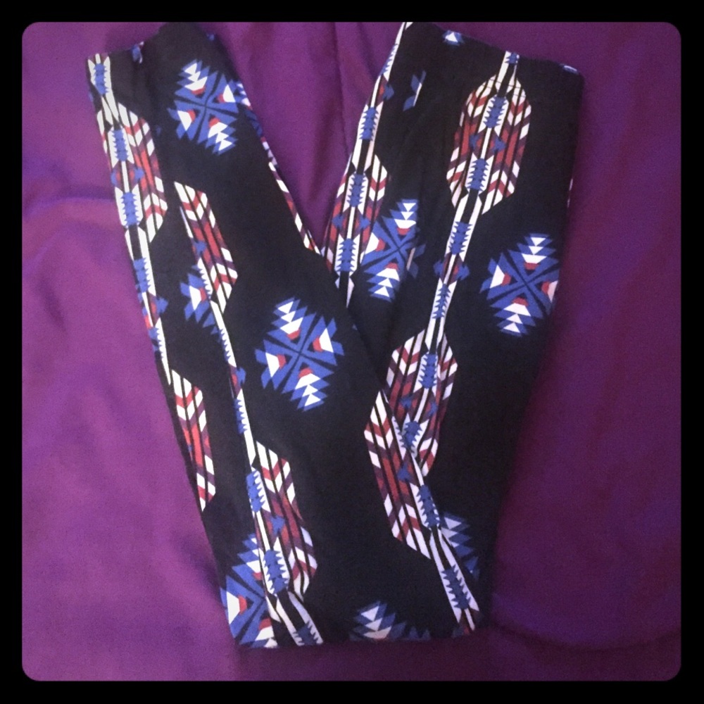 Tribal patterned leggings