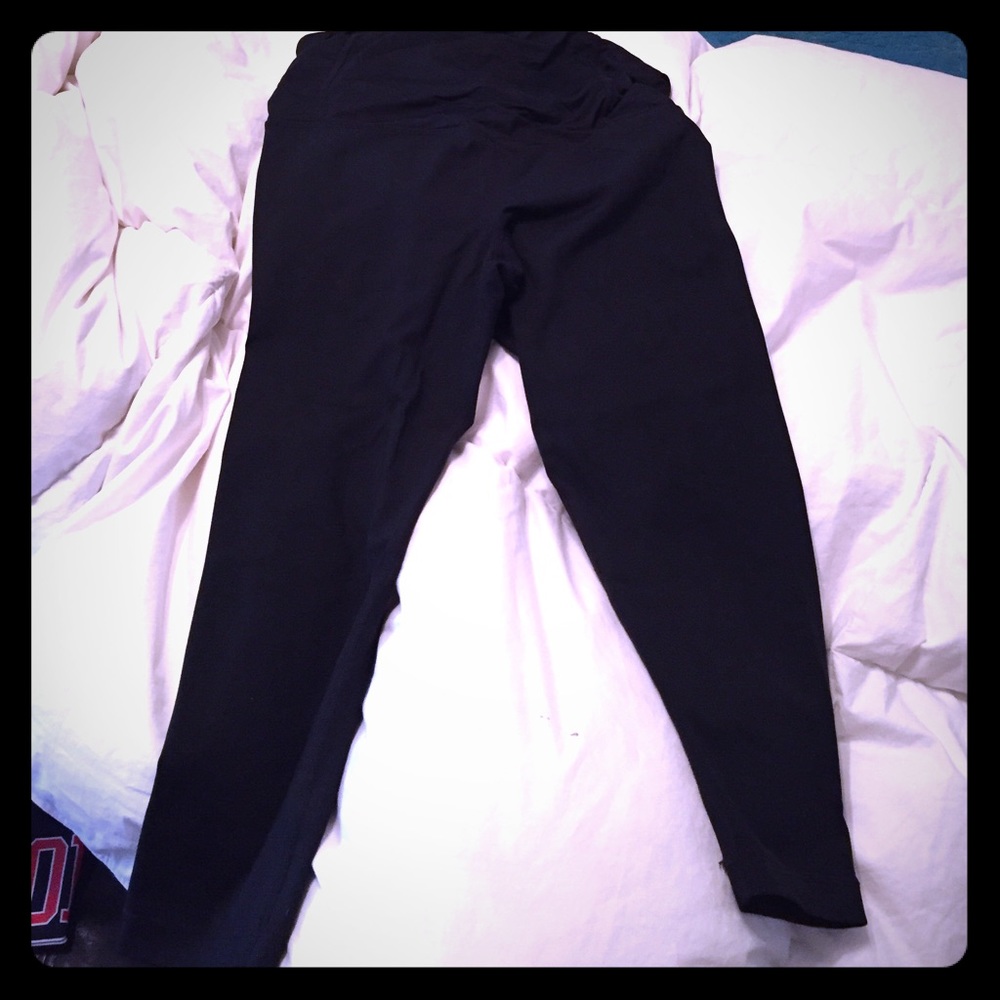 Maternity exercise leggings