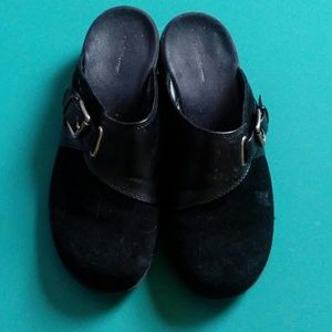 Craft & Barrow Black Clogs