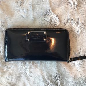 Kate Spade navy patent wallet