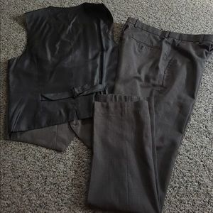 Mens Perry Ellis Vest and Slacks