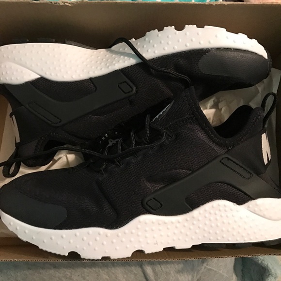 Nike Shoes - Women's Nike air huarache Run ultra $FIRM