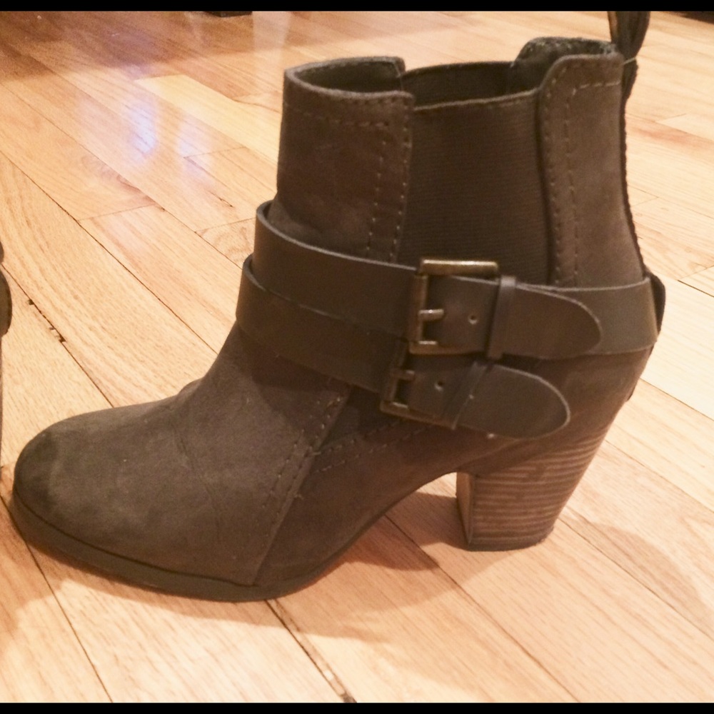 Crown Vintage booties size 7.5