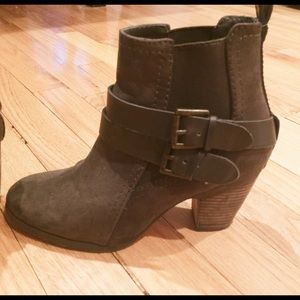 Crown Vintage booties size 7.5