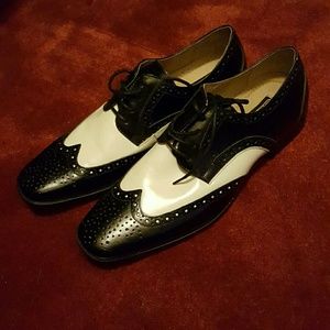 Stacy Adams Black and White Saddle Shoes 10