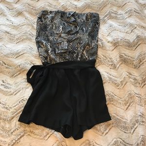 EXPRESS romper