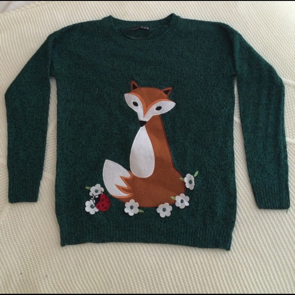 NWOT Primark sweater with Fox appliqué