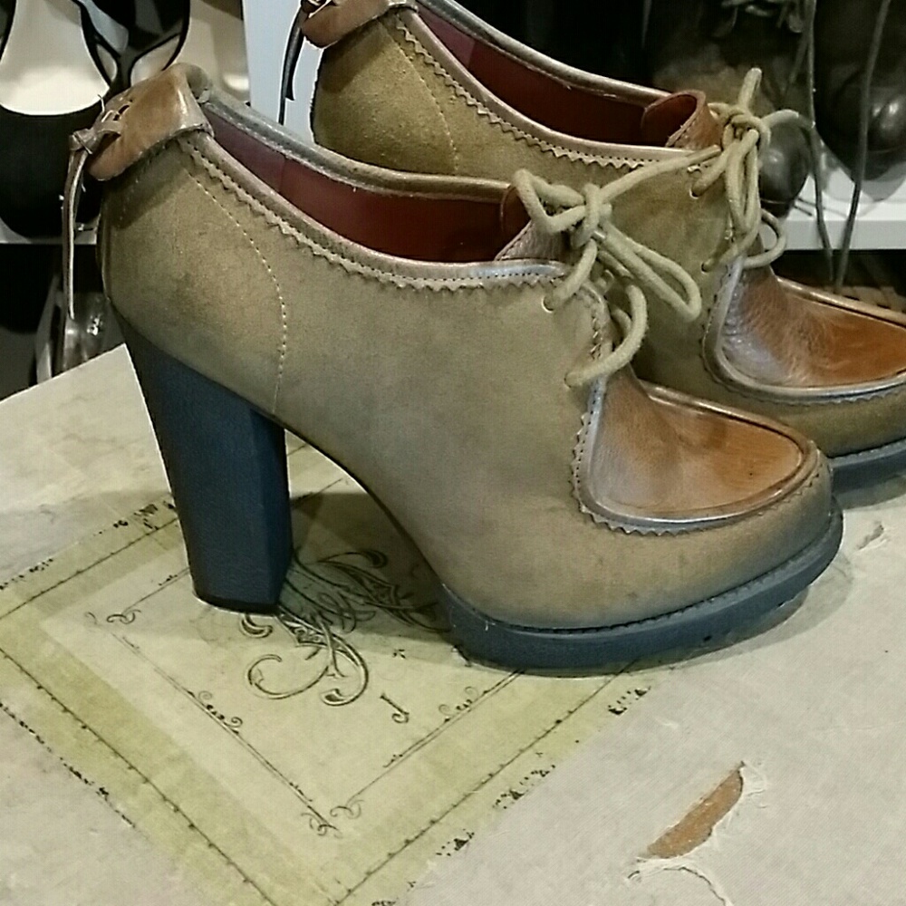 Loafers worn once