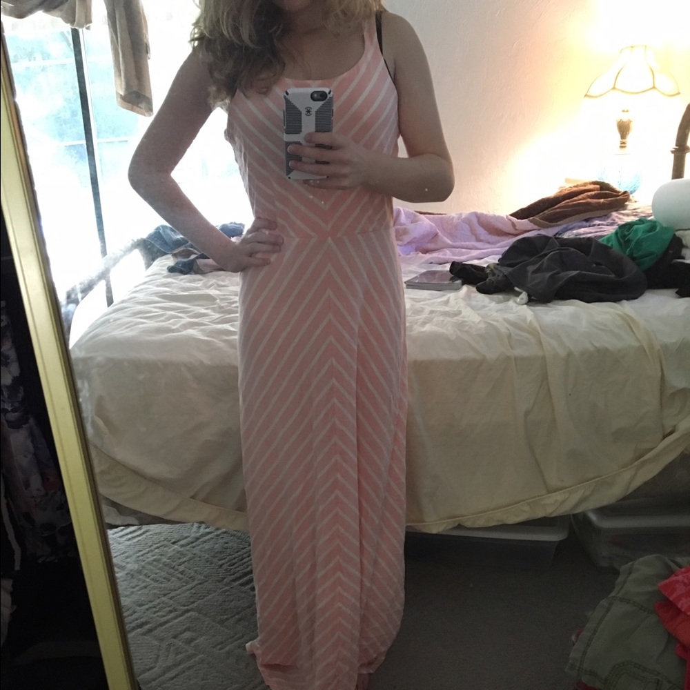 Lauren Conrad Blush and White Maxi Dress Size S
