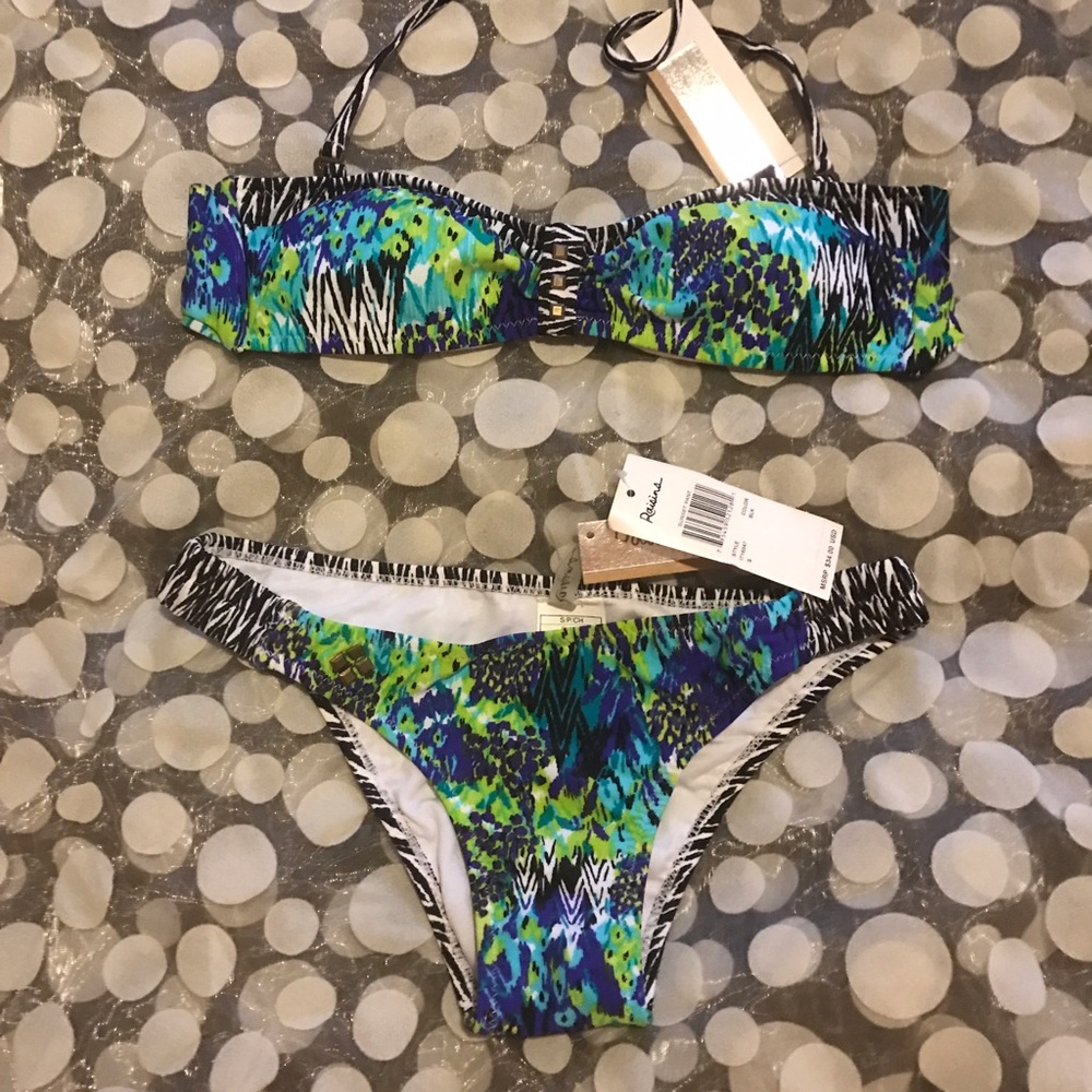 Raisins Bikini