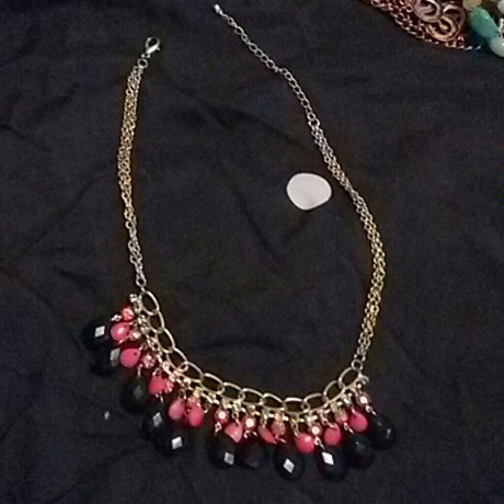 Pretty gold necklace