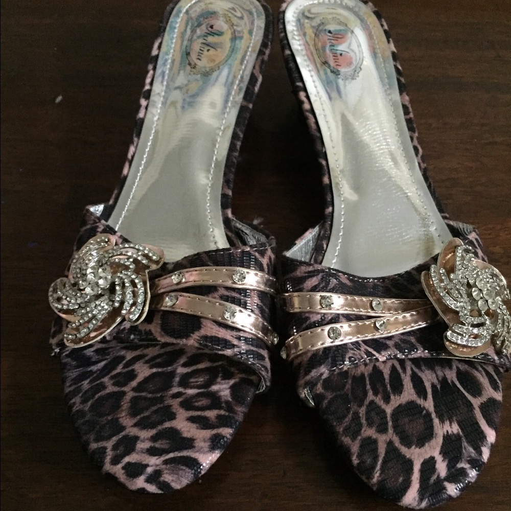 Perfect animal print slides