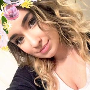 Meet your Posher, Abbie