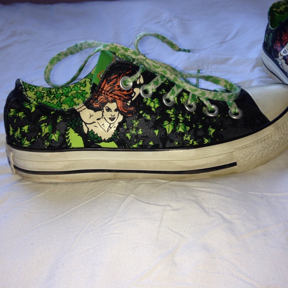 RARE poison ivy converse